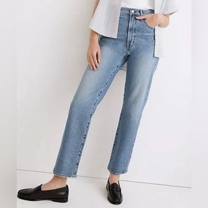 NWT Madewell Perfect Vintage Straight Leg Jeans in Montville wash.